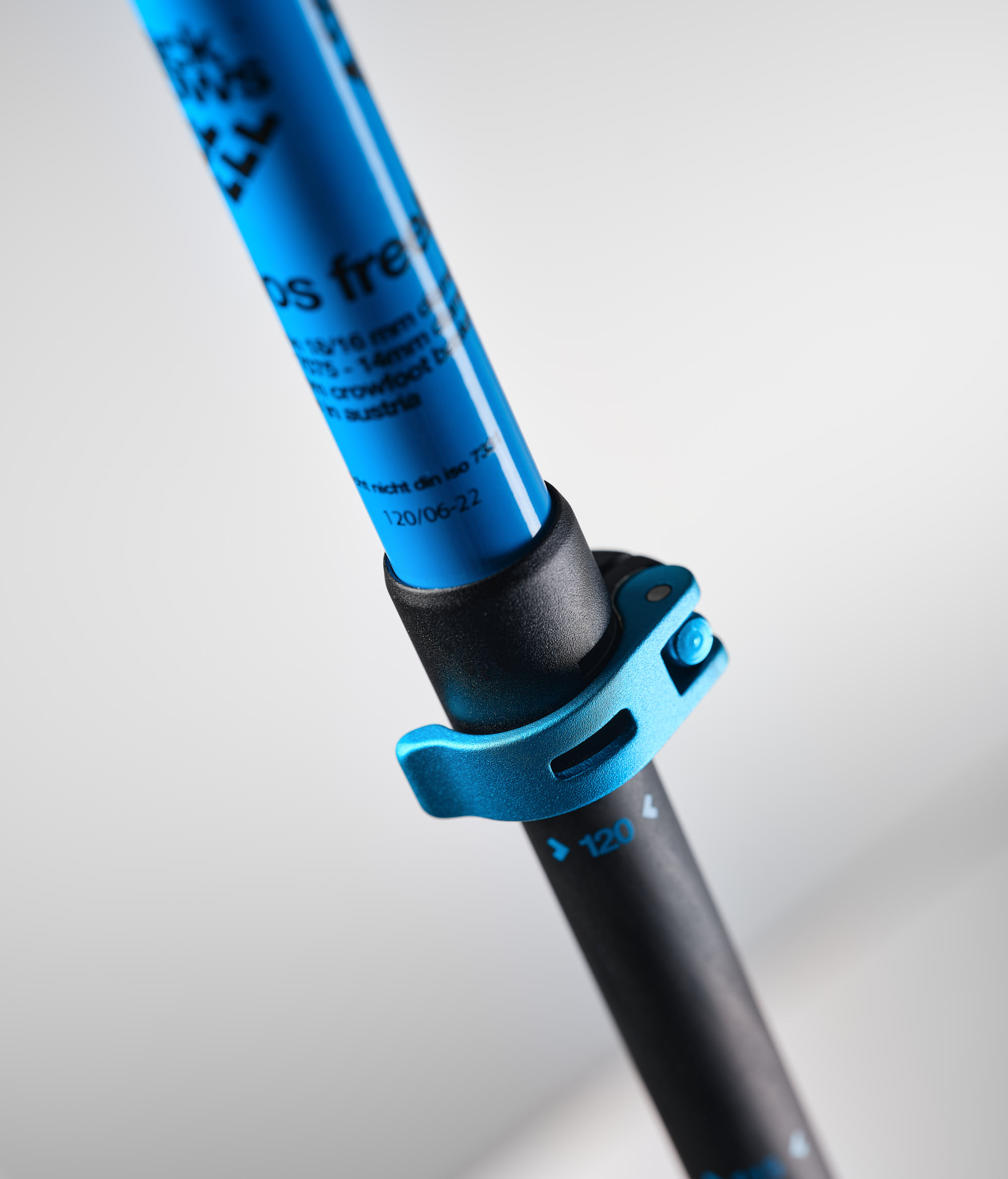 Trios Freebird Poles • mountain touring | Black Crows